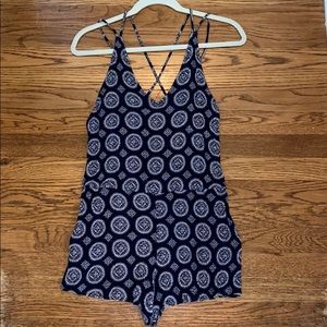 Ruby&Jenna blue and white pattern flowy romper